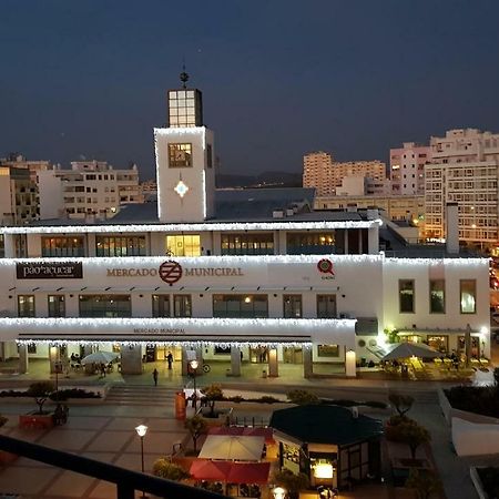 פארו The Market Square House מראה חיצוני תמונה